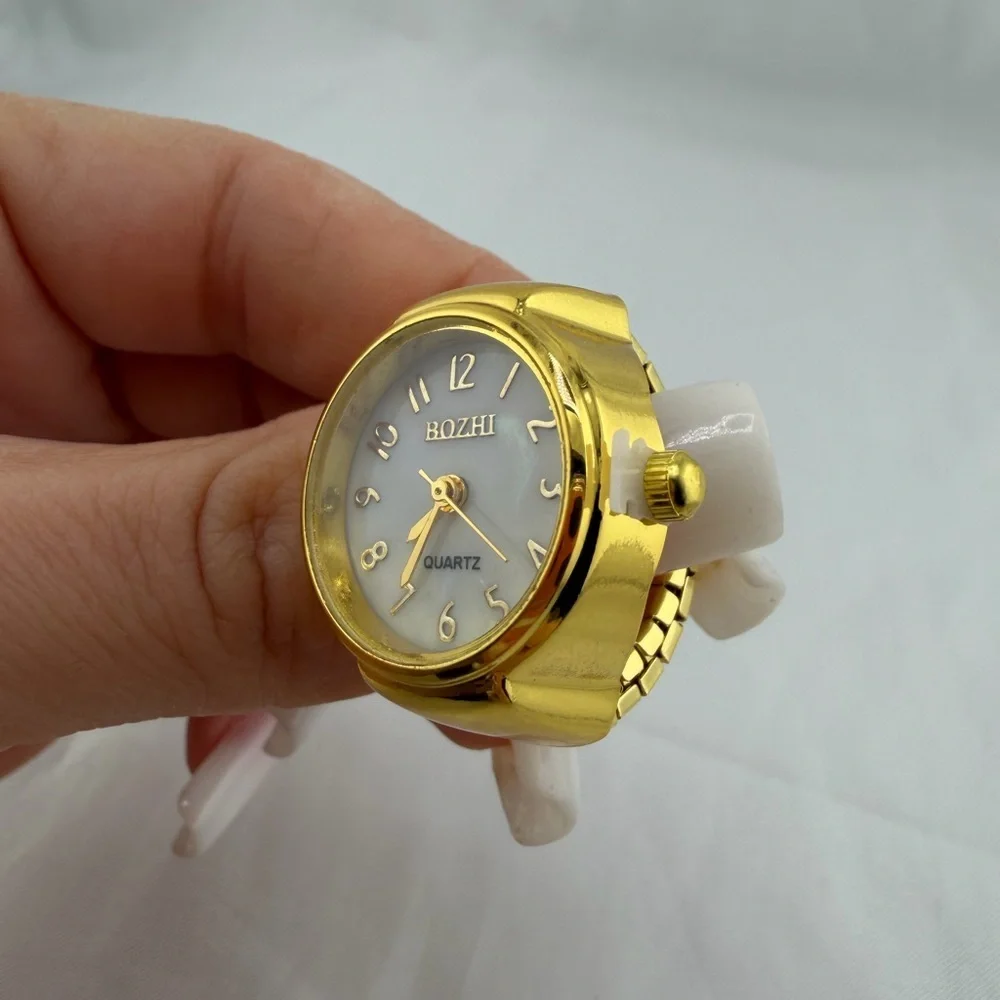 Classic Gold color Round Quartz Watch